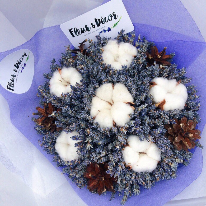 букет лаванды с хлопком и шишками