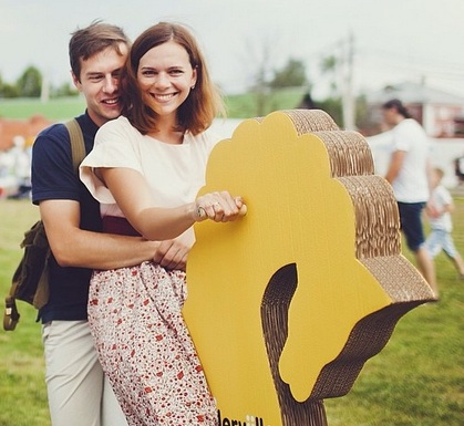 Лошадка-качалка для взрослых из картона