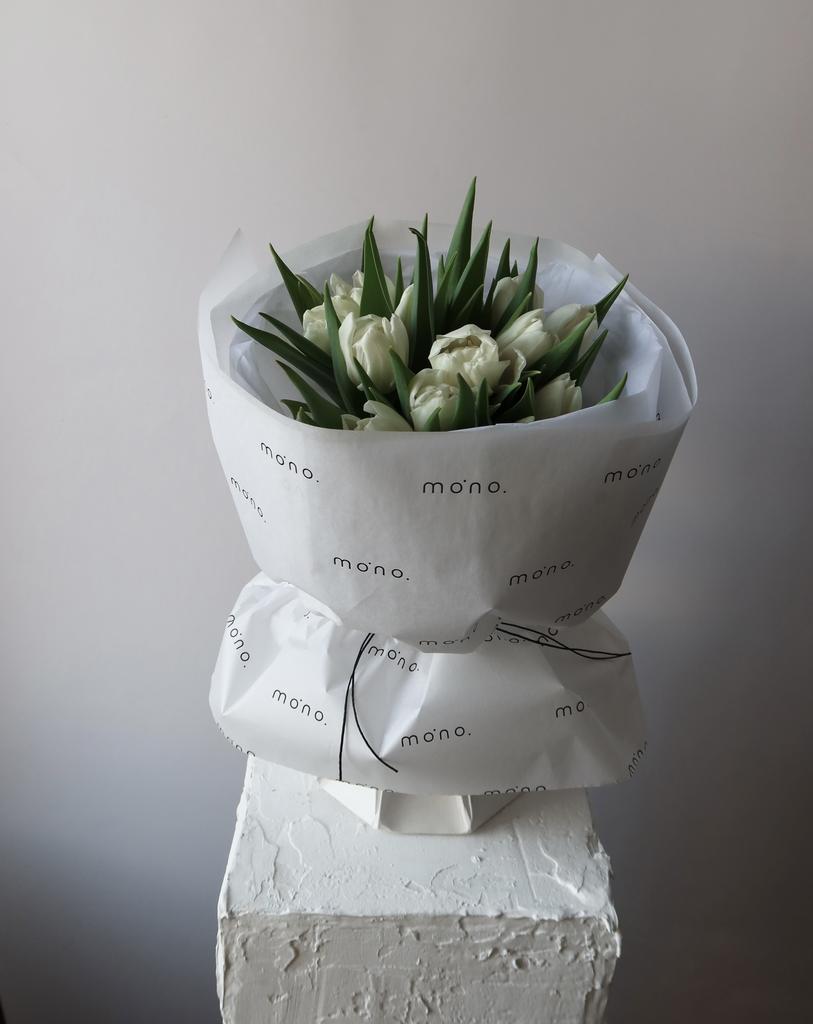 ТЮЛЬПАНЫ белые пионовидные