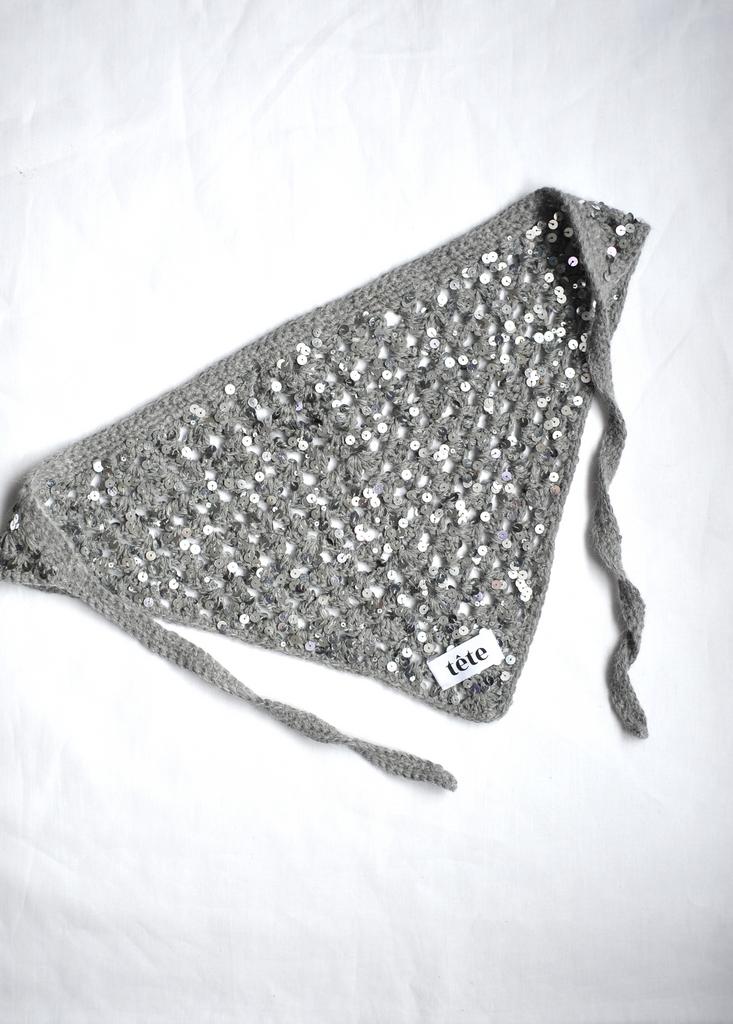 Косынка с пайетками графит (пух кролика)