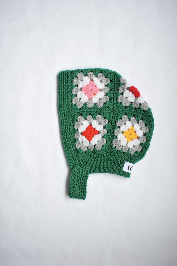 Чепчик кроше изумрудный