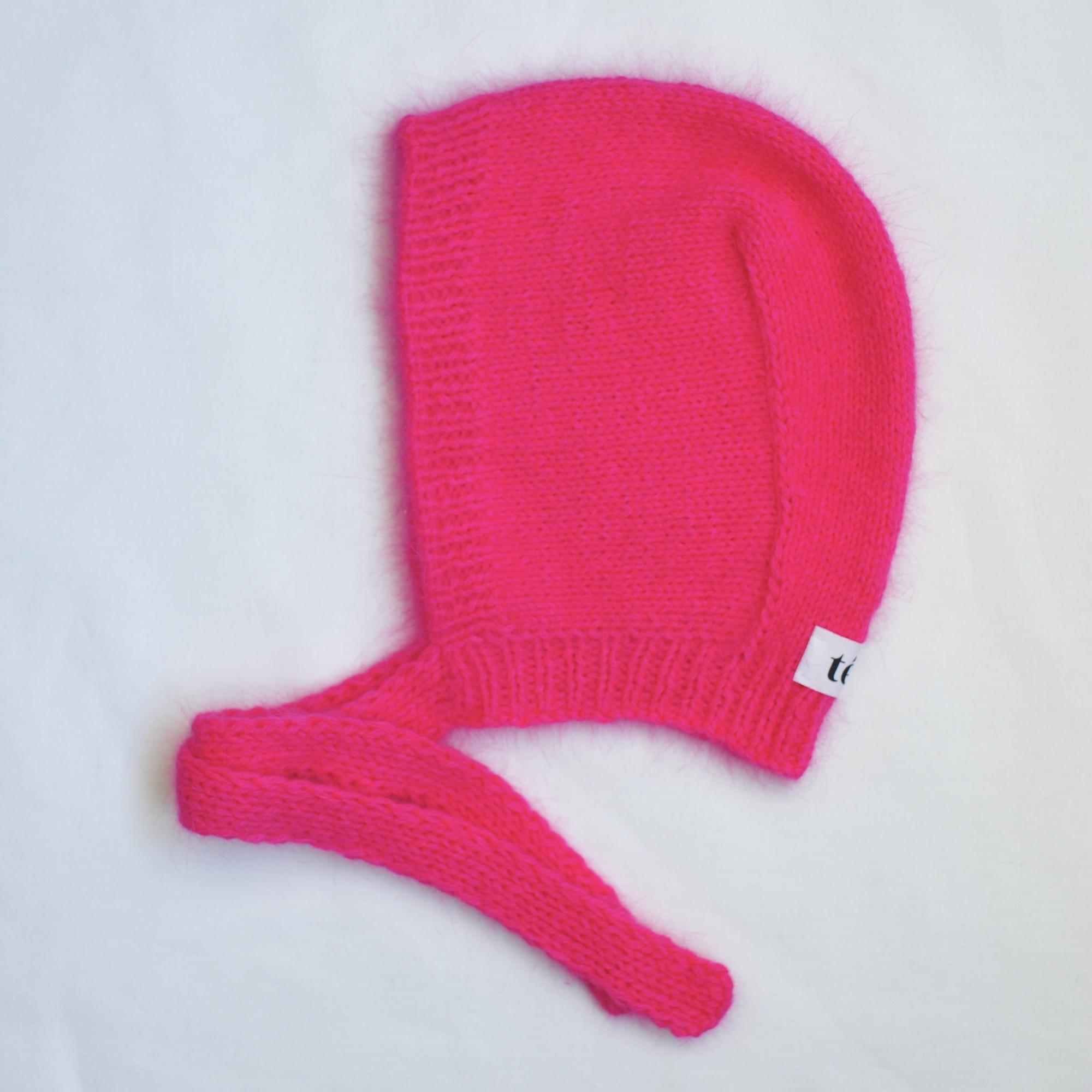 Чепчик неон розовый