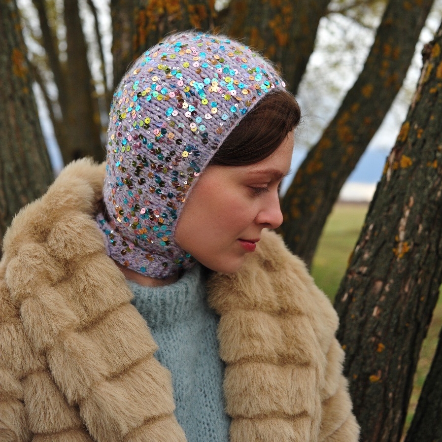 Чепчик с пайетками сиреневый