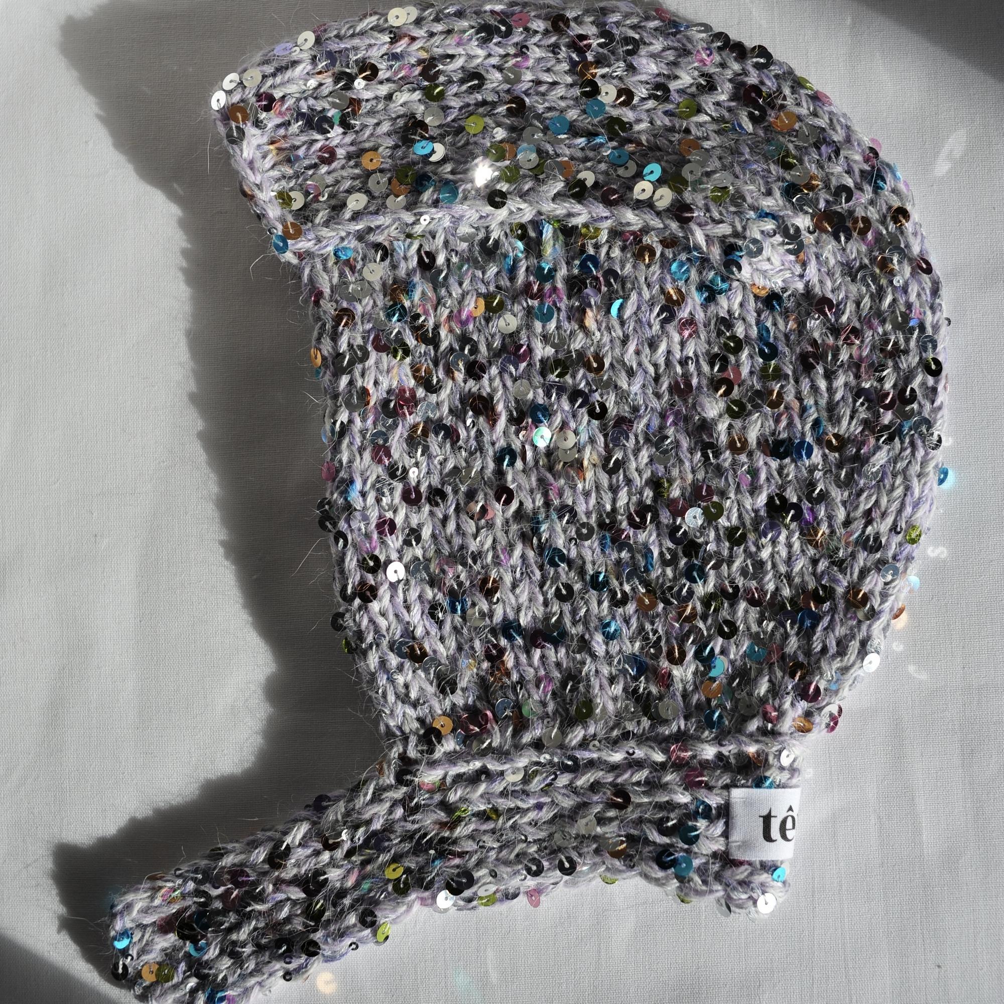 Чепчик с пайетками серебристо-сиреневый