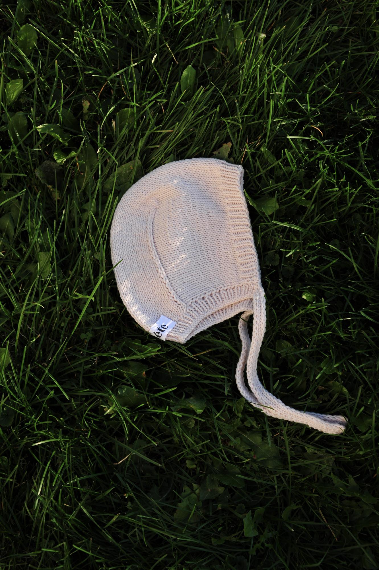 Чепчик из 100% мериносовой шерсти кремовый