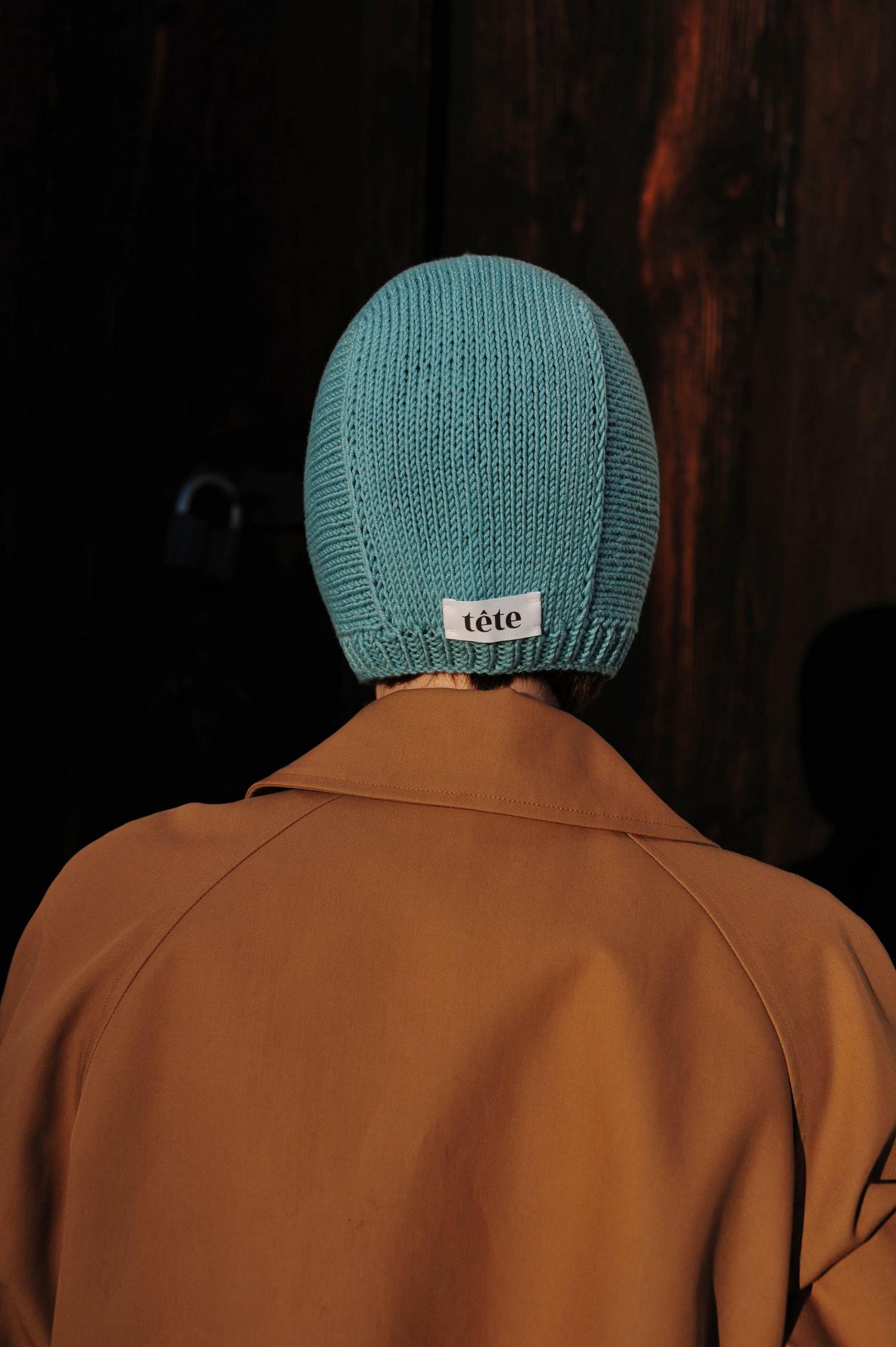 Чепчик из 100% мериносовой шерсти голубой