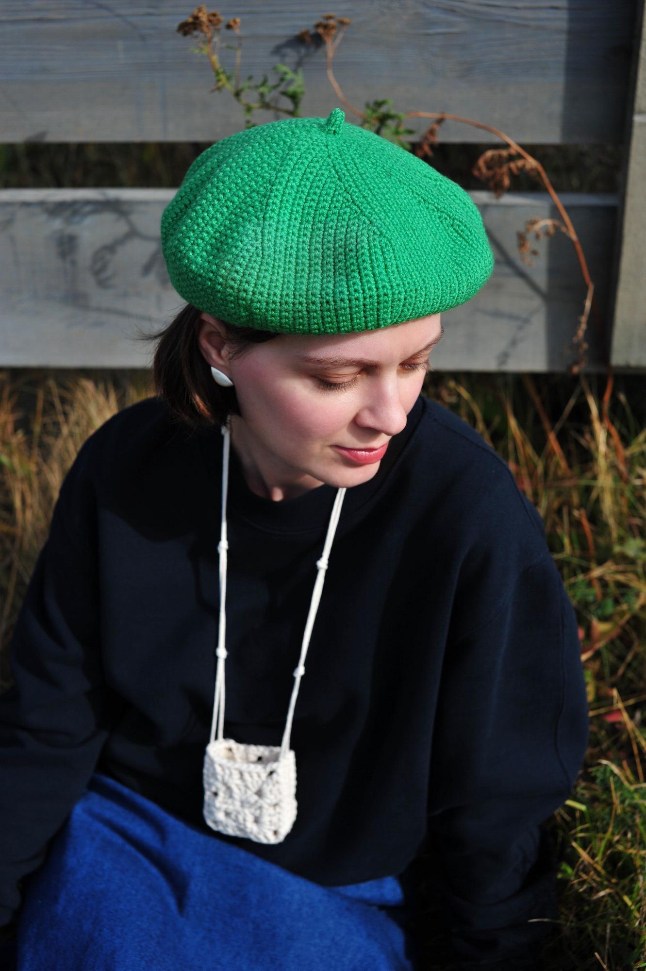 Берет с пимпочкой