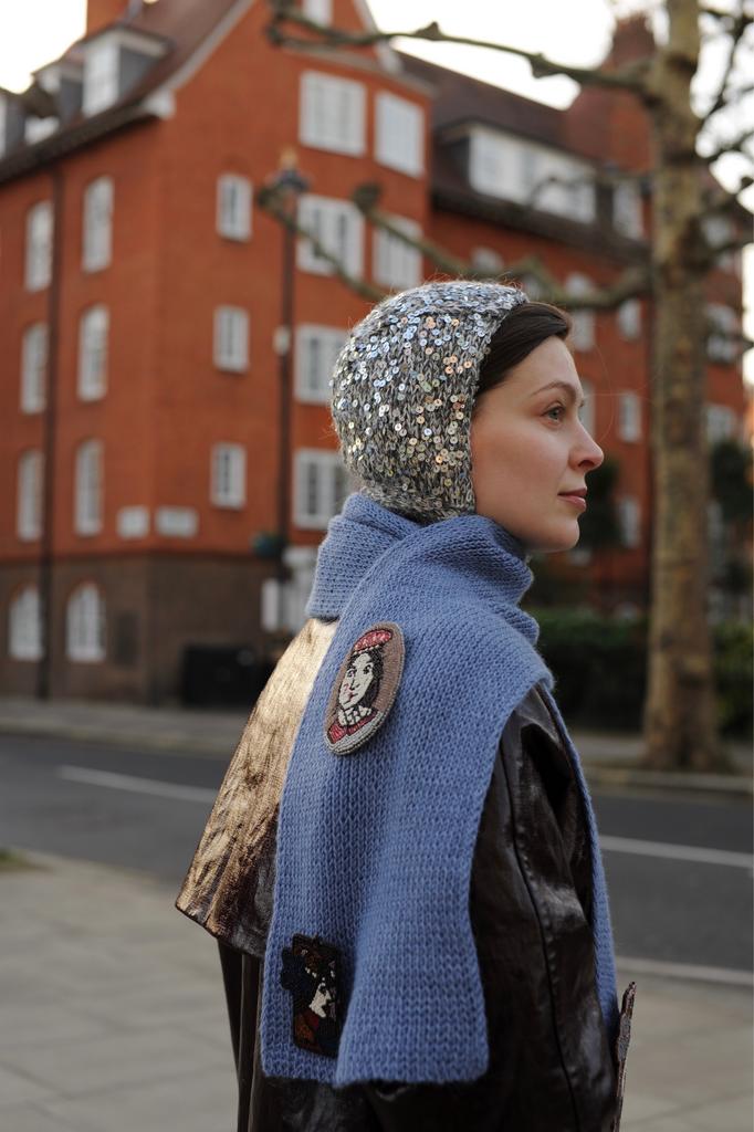 Iridescence sequin bonnet