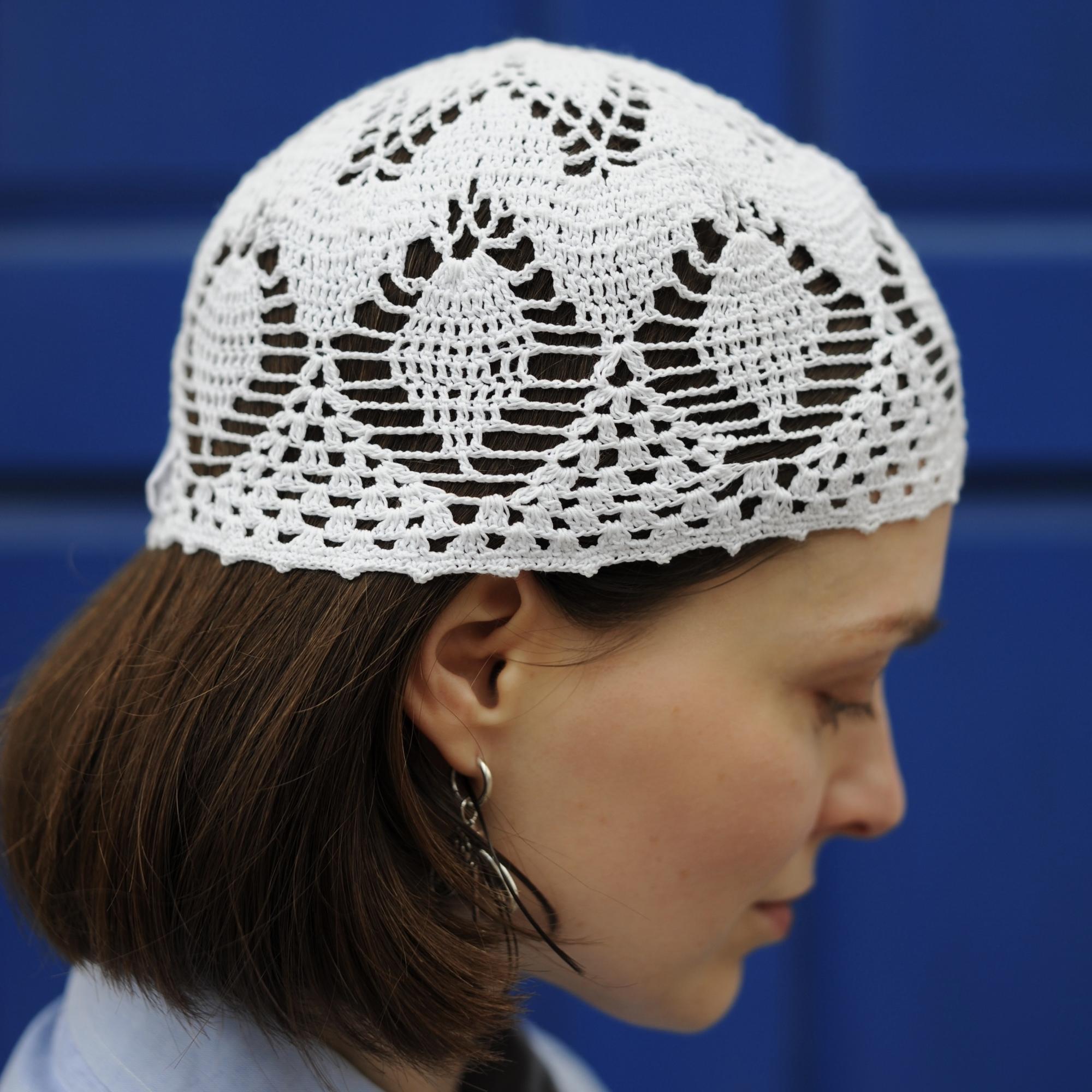 Crochet hat white
