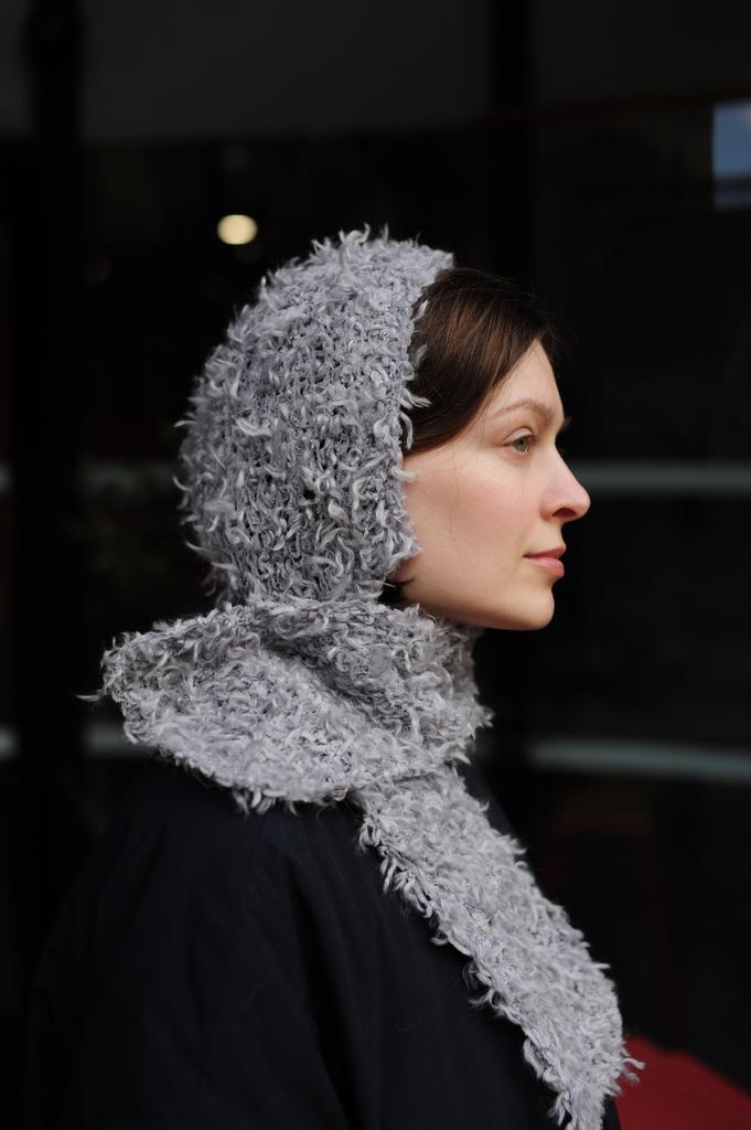 Grey scarf bonnet