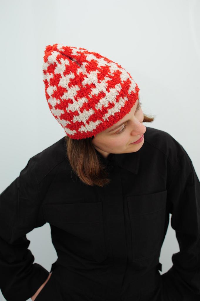 Reversible crab hat
