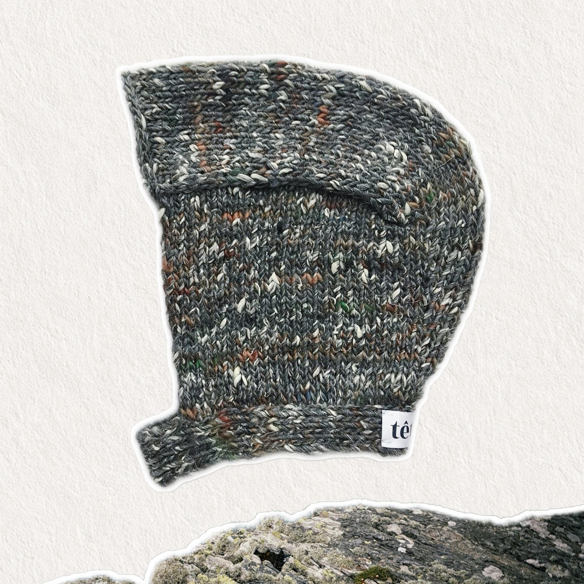 Grey tweed bonnet