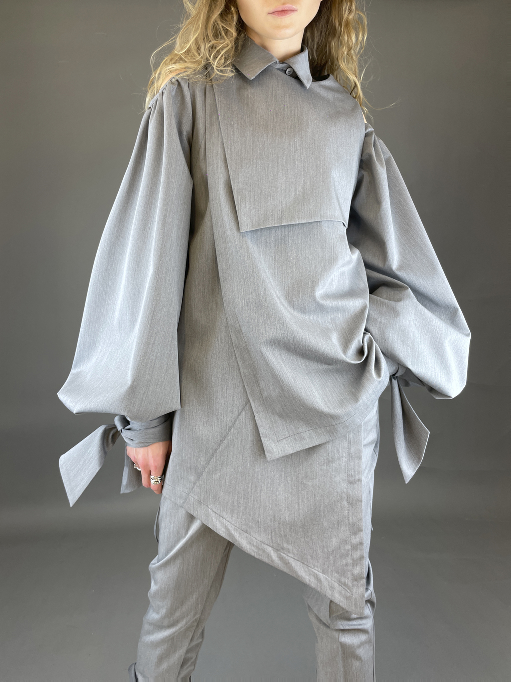 Detachable sleeves tunic shirt  (grey)