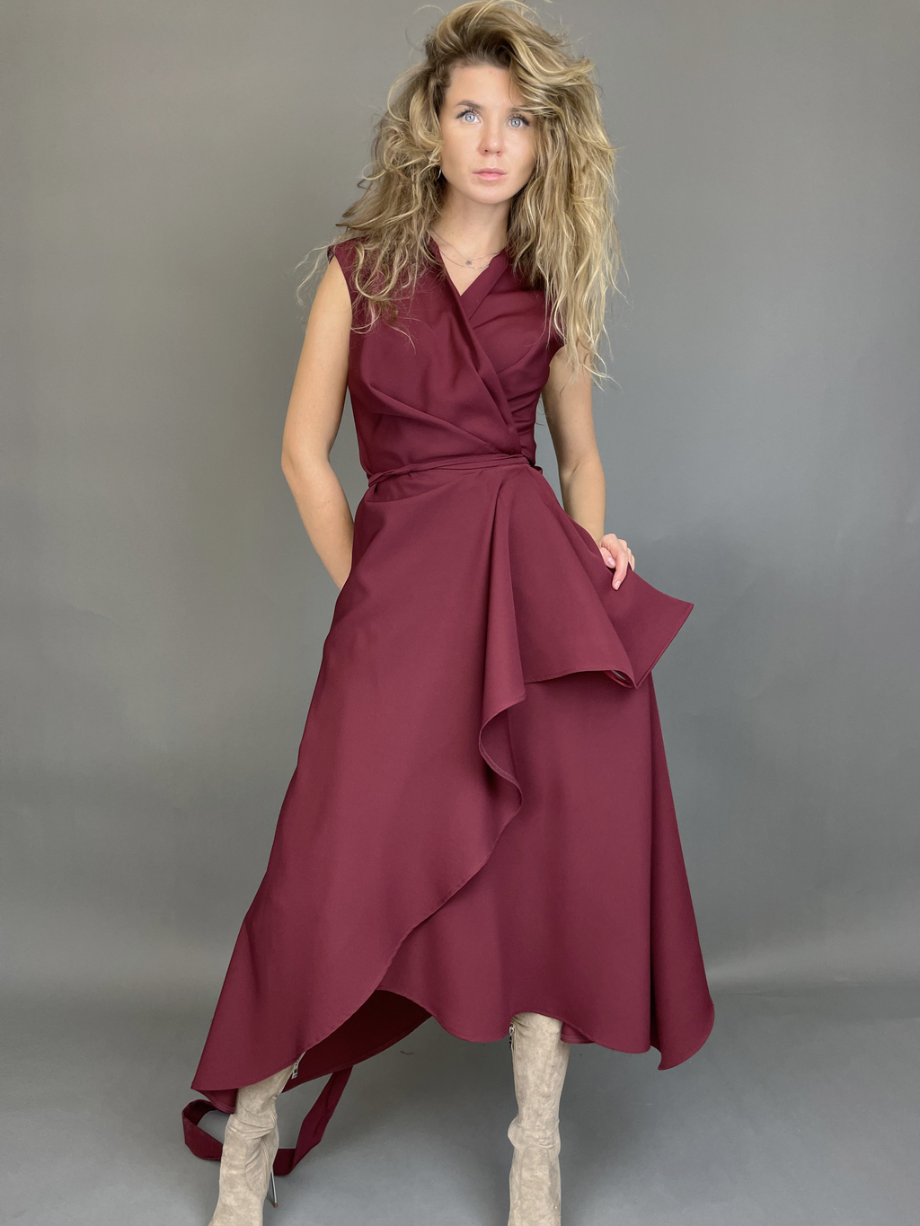 Sleeveless wrap dress (burgundy)