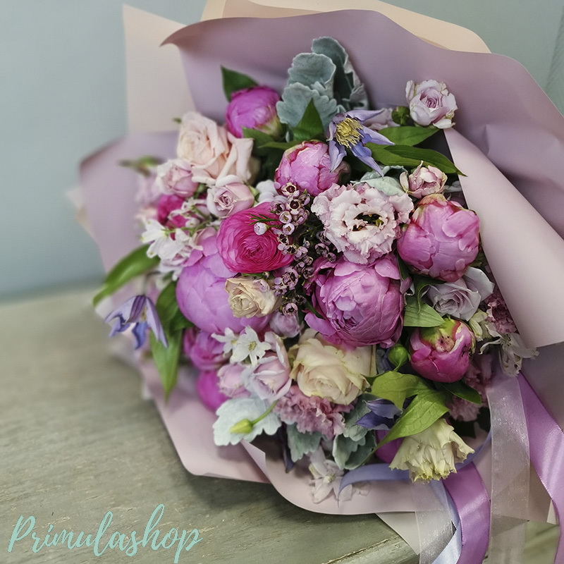 АВТОРСКИЙ ЯРКО-РОЗОВЫЙ БУКЕТ