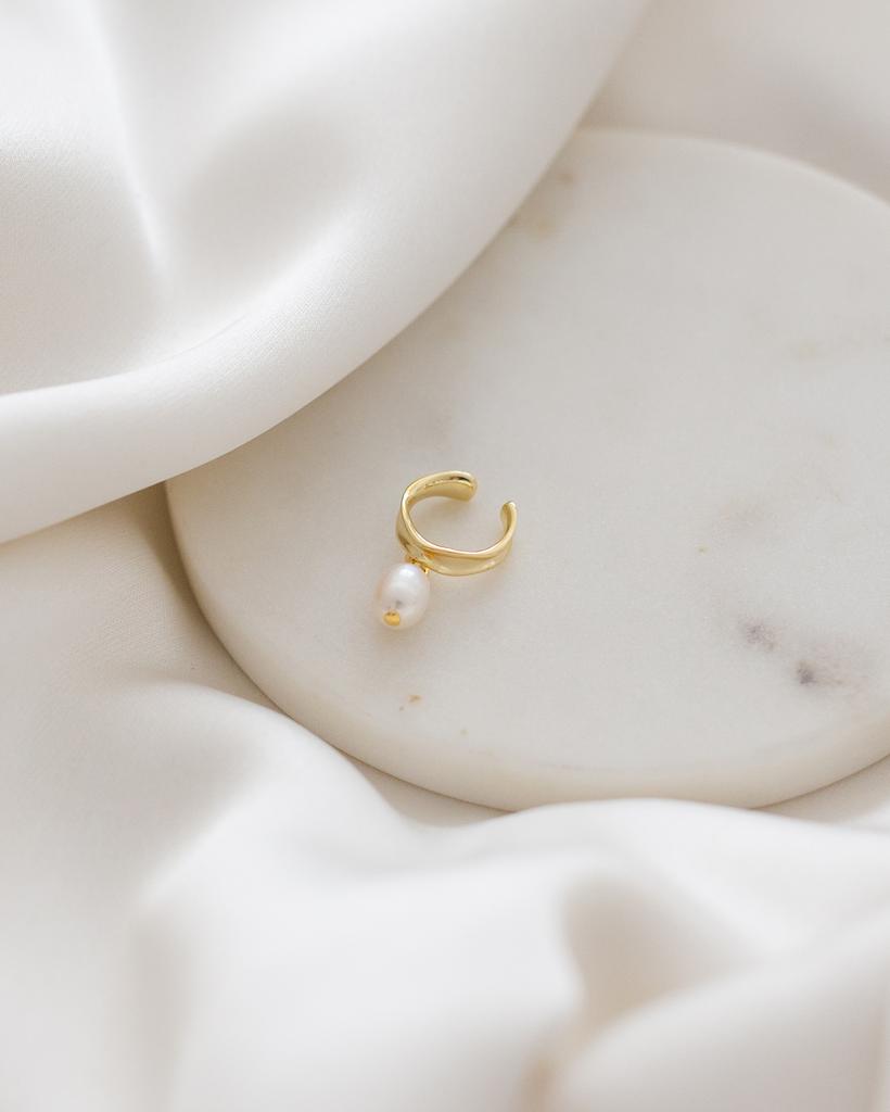 Кафф с жемчужиной