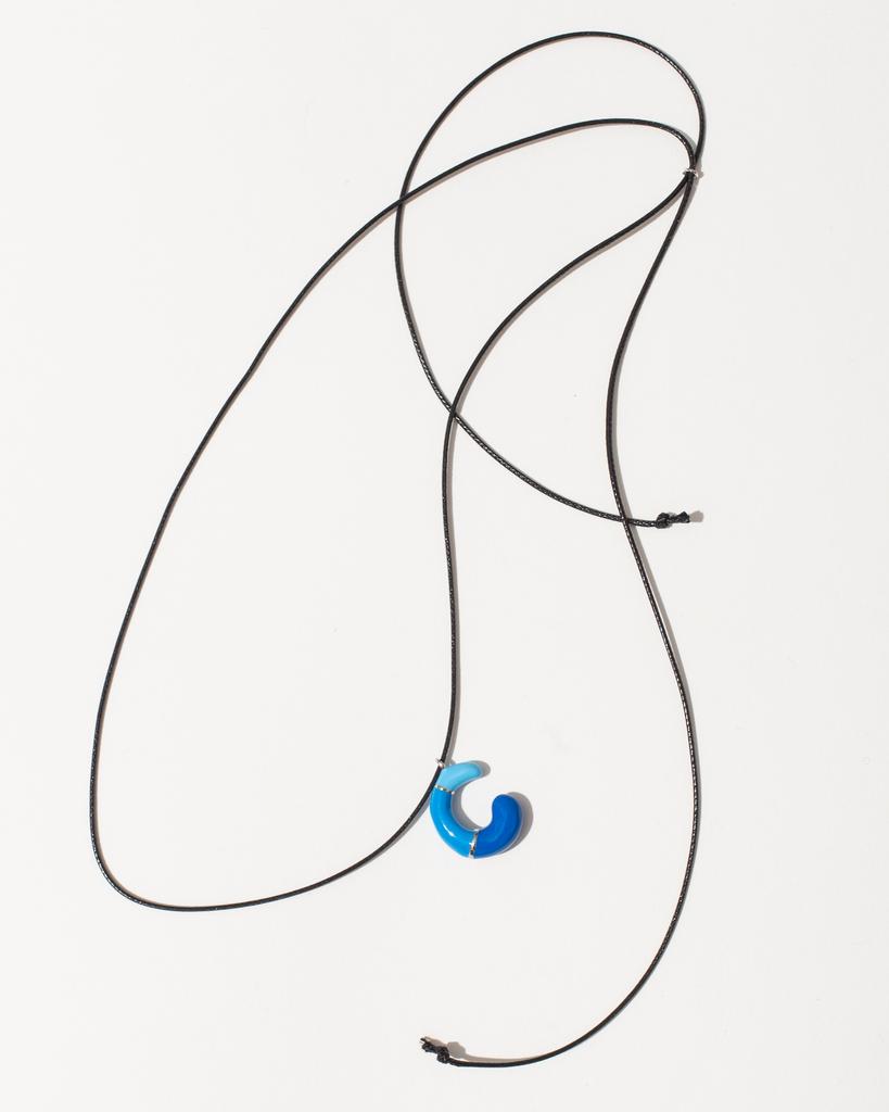 Шнурок с буквой