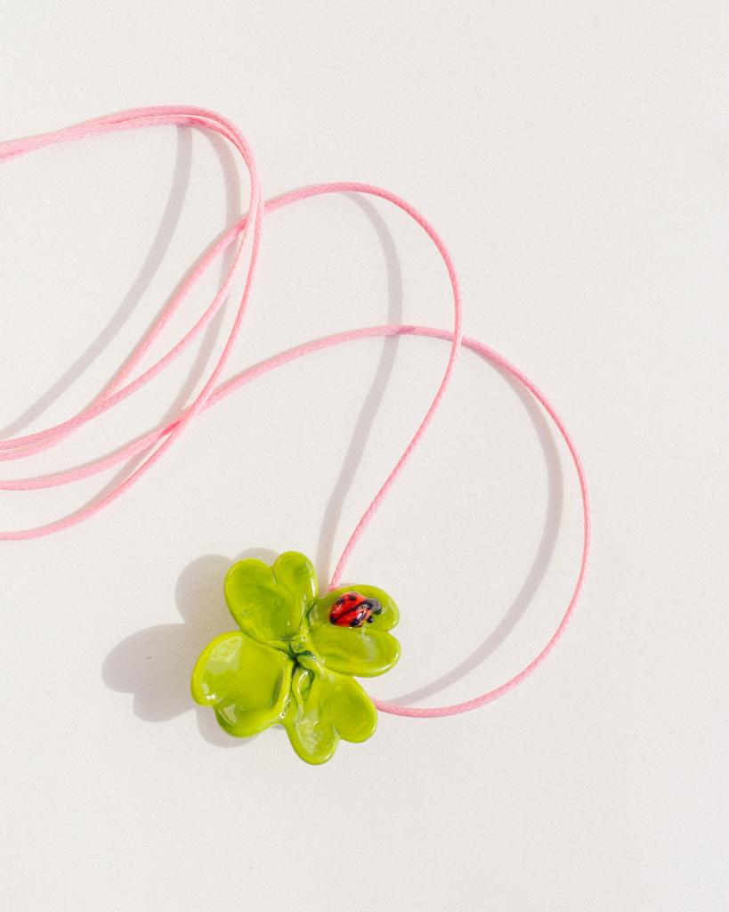 Шнурок [клевер]