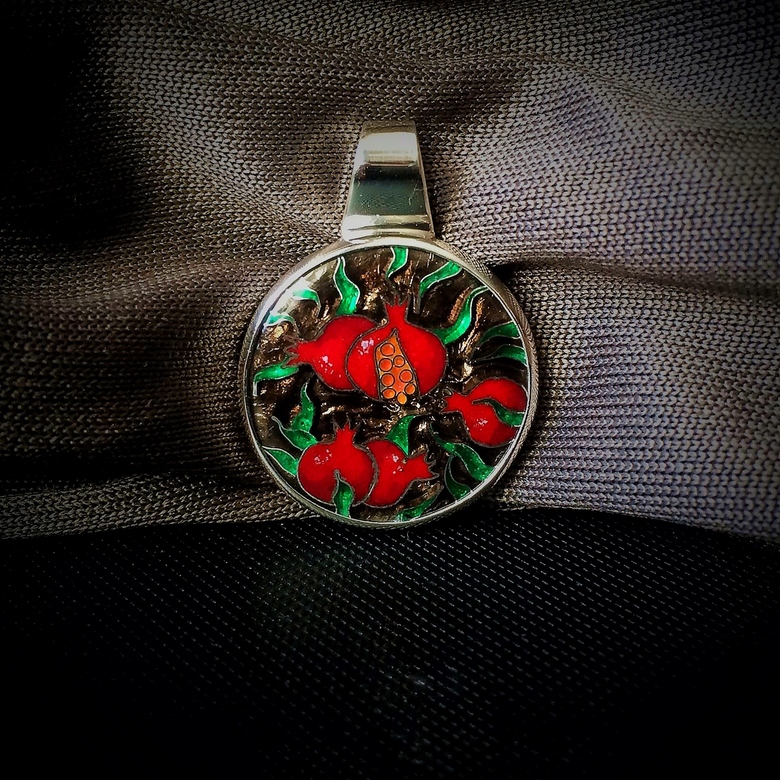 КУЛОН "ГРАНАТЫ"