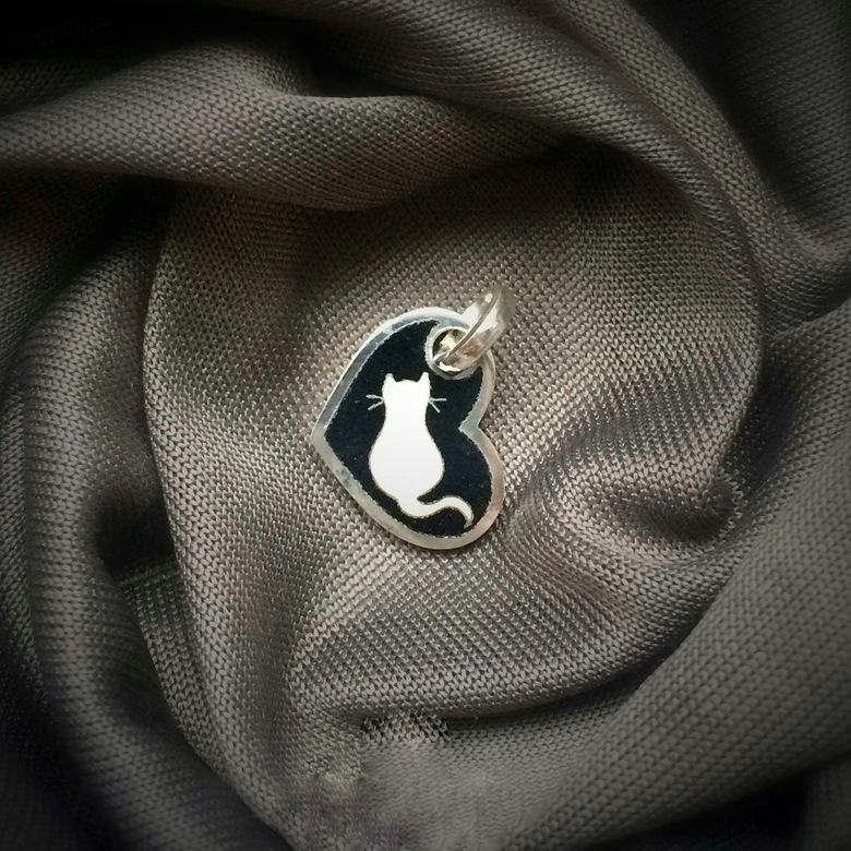 КУЛОН "БЕЛАЯ КОШКА"