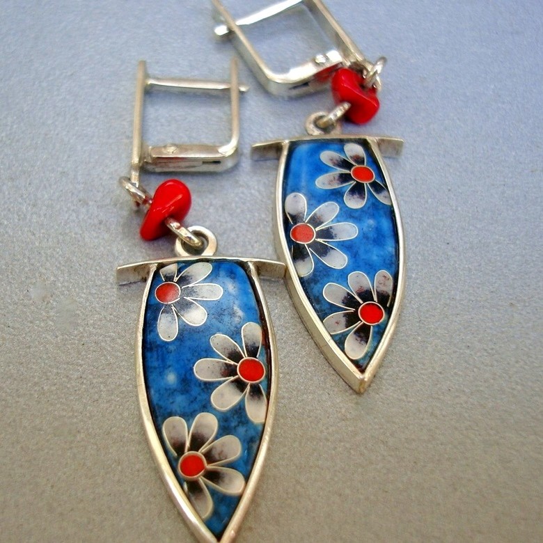 СЕРЬГИ "БЕЛЫЕ РОМАШКИ"