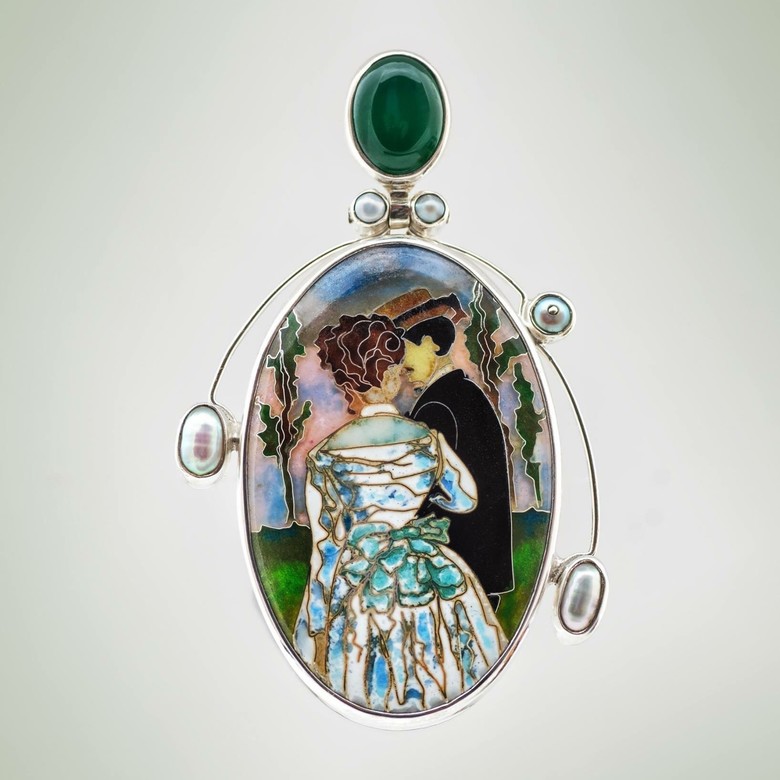 КУЛОН "В САДУ"