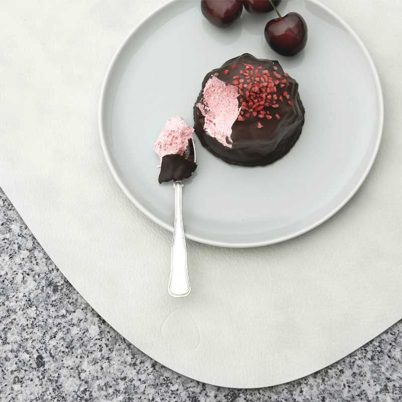 Сервировочная салфетка фигурная из кожи 37*44 см (белая) LINDDNA, Bull