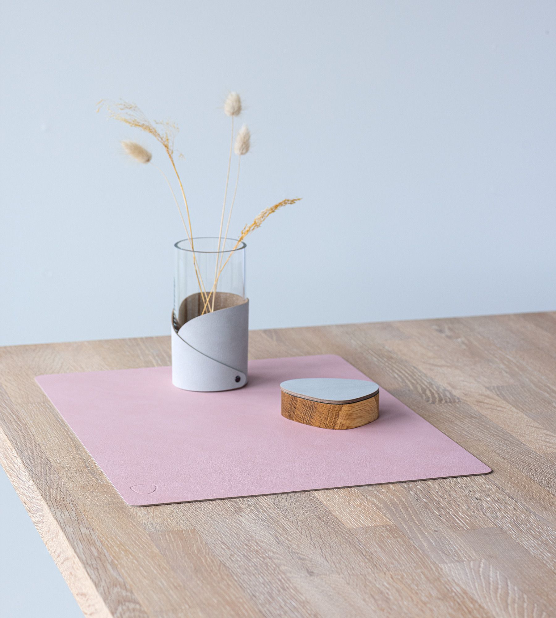 Сервировочная салфетка прямоугольная из кожи 35*45 см (розовая) LINDDNA, Nupo