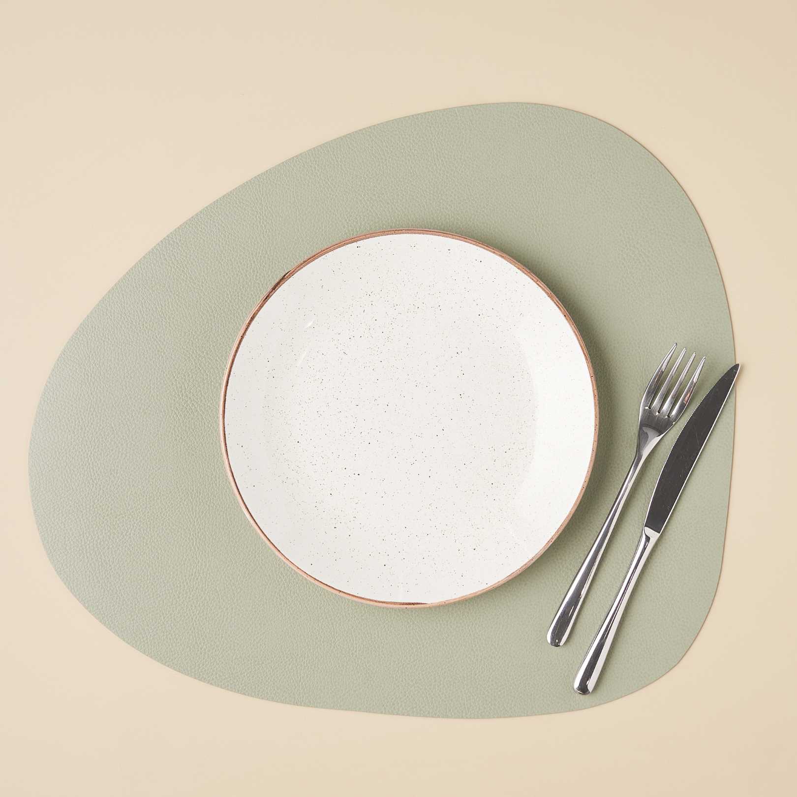 Сервировочная салфетка фигурная из кожи 40*46 см (оливковый) SKINNATUR