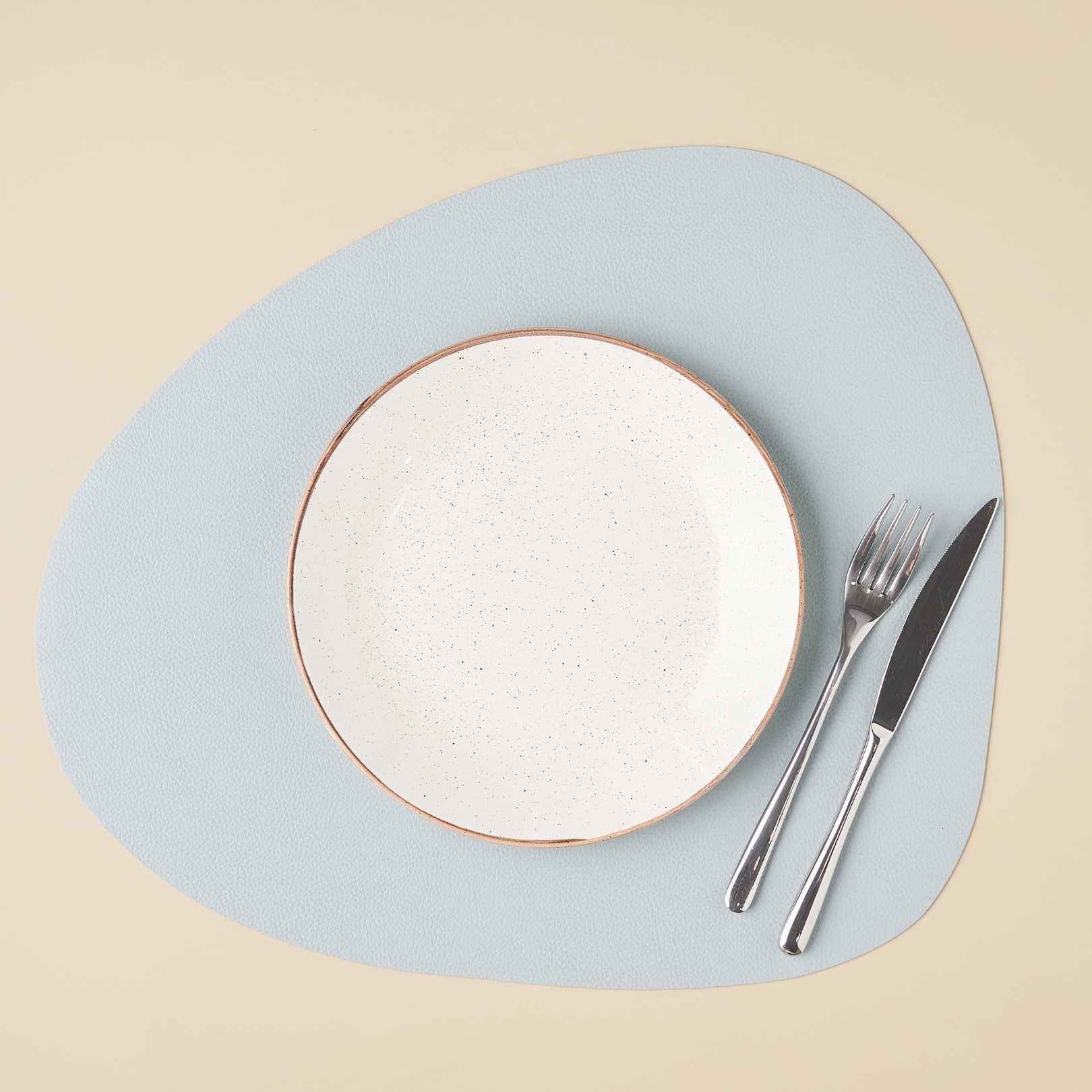 Сервировочная салфетка фигурная из кожи 40*46 см (светло-серый) SKINNATUR