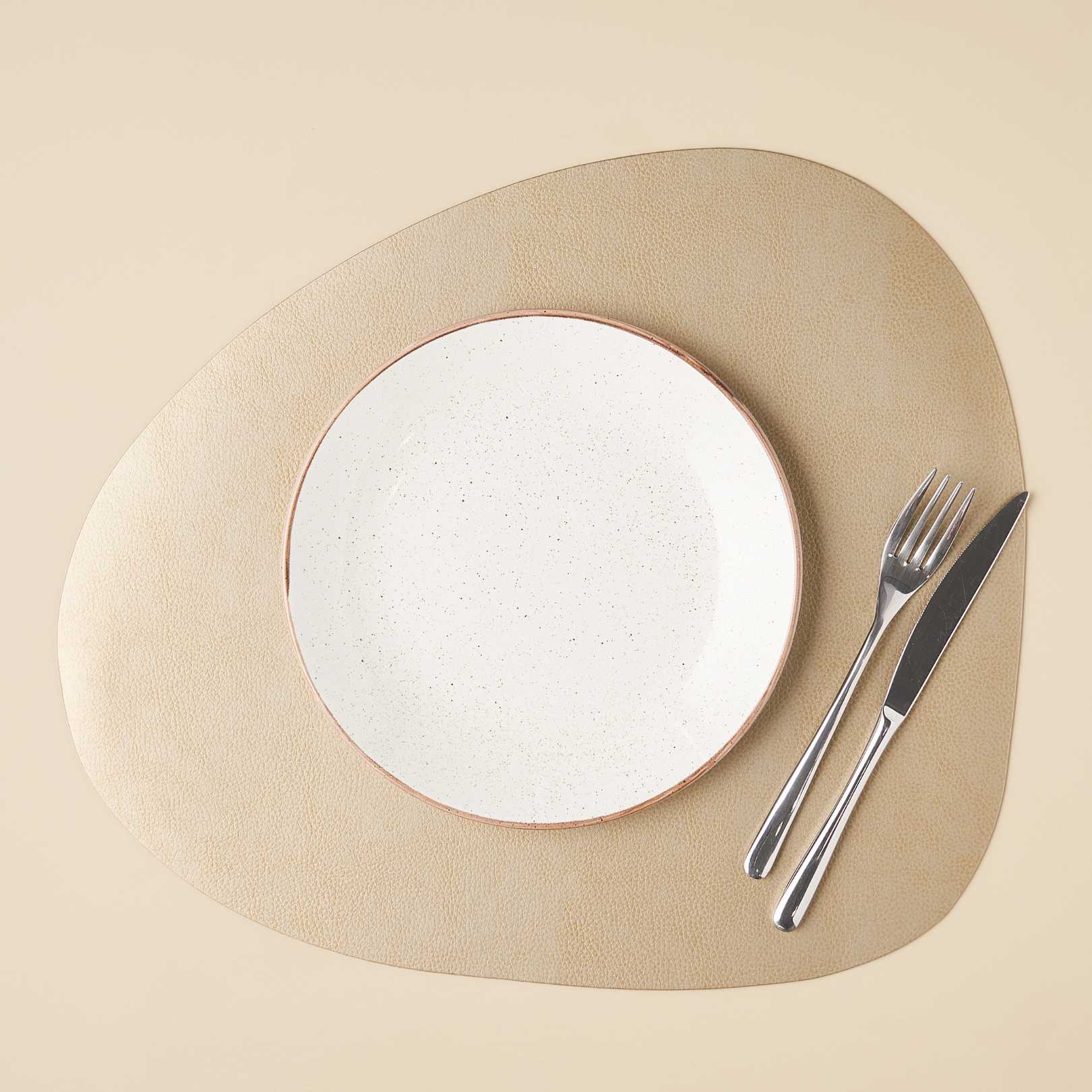 Сервировочная салфетка фигурная из кожи 40*46 см (золотой) SKINNATUR