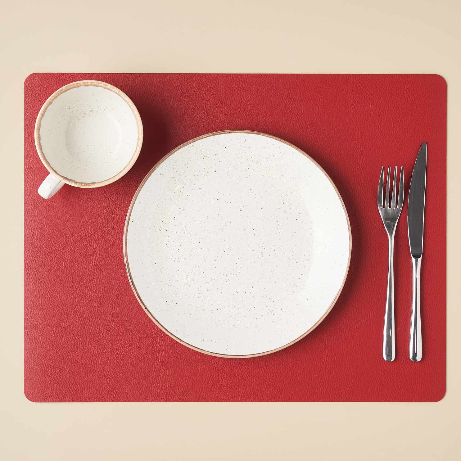 Сервировочная салфетка прямоугольная из кожи 45х35 см (красный сальса) SKINNATUR