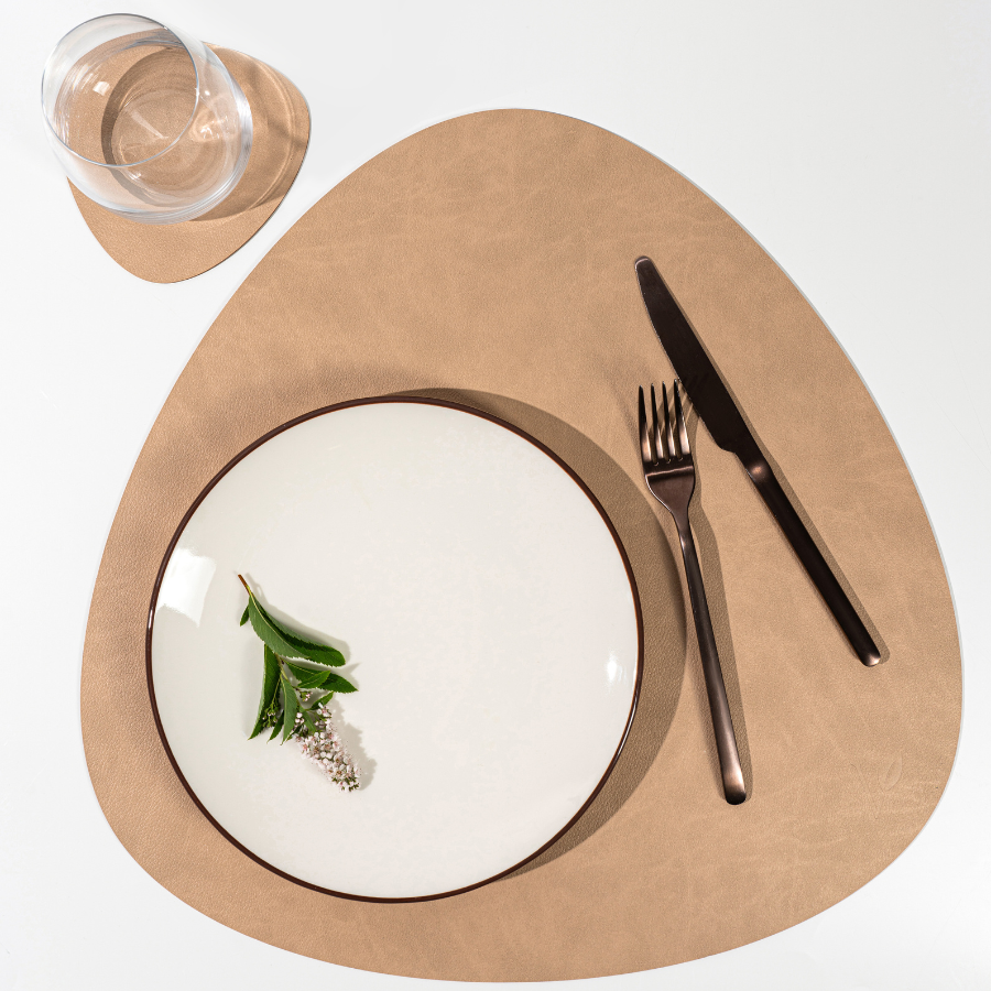 Салфетка теругольник из кожи нубук 41*41 см (песочный) VERO