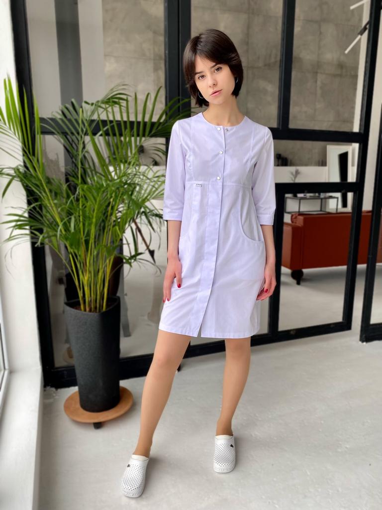 Халат медицинский женский "Вишня", белый, рукав 3/4