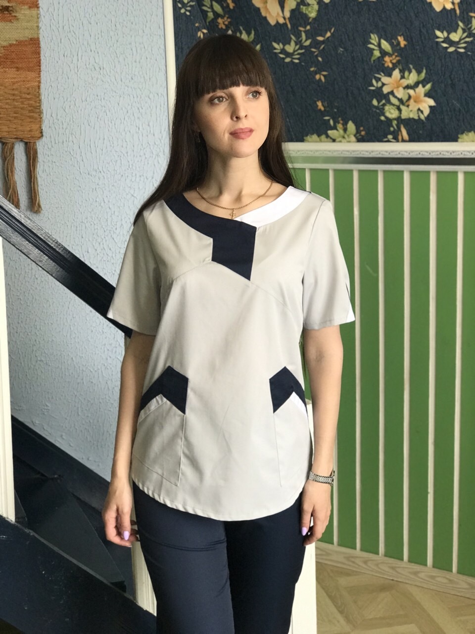 Костюм медицинский женский "Монреаль",,св. серый/т. синий