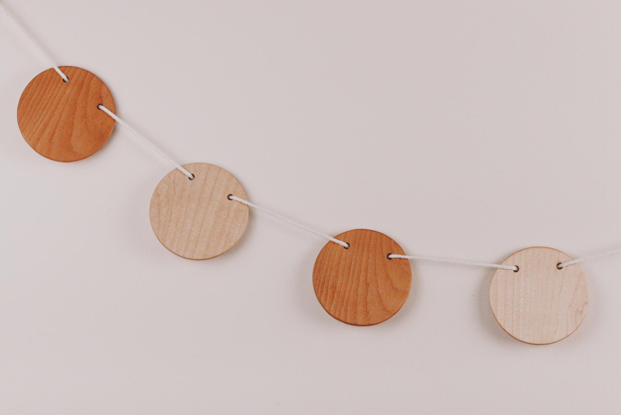 Гирлянда "Кружки - клён, бук"