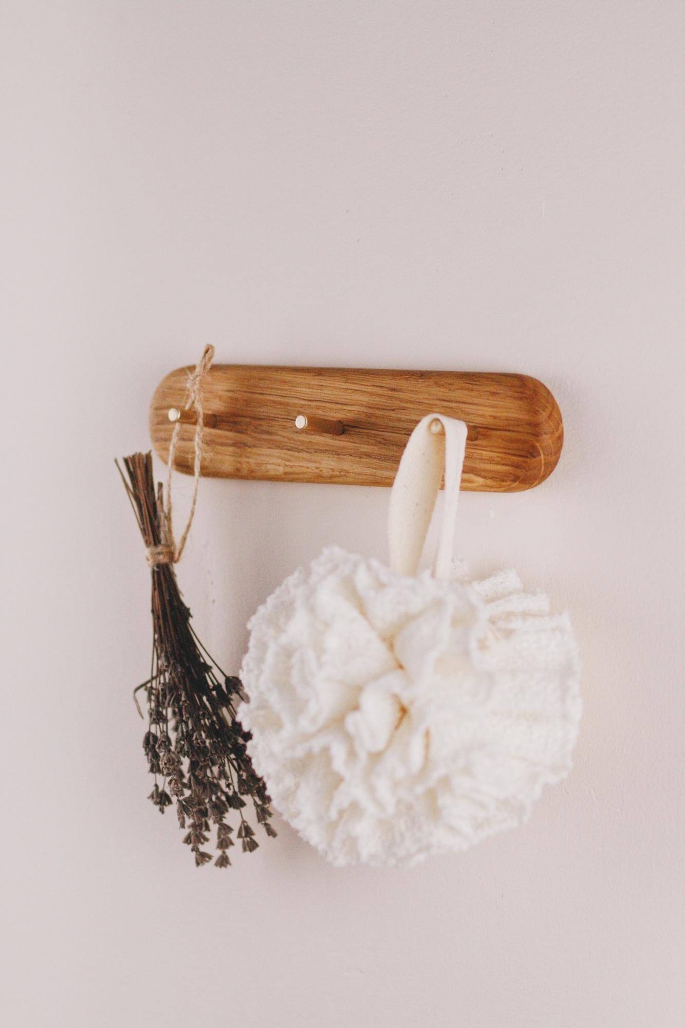 Крючки самоклеящиеся интерьерные