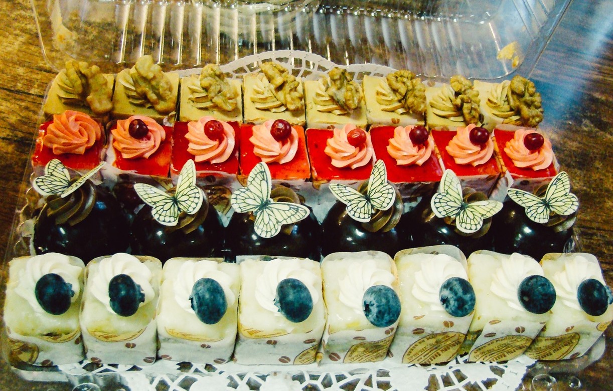 Набор минипирожных. Вес от 500 гр. Цена указана за 1,0 кг