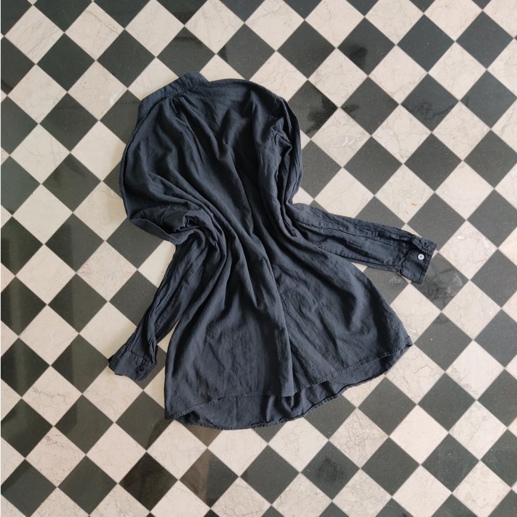 Black oldman's shirt