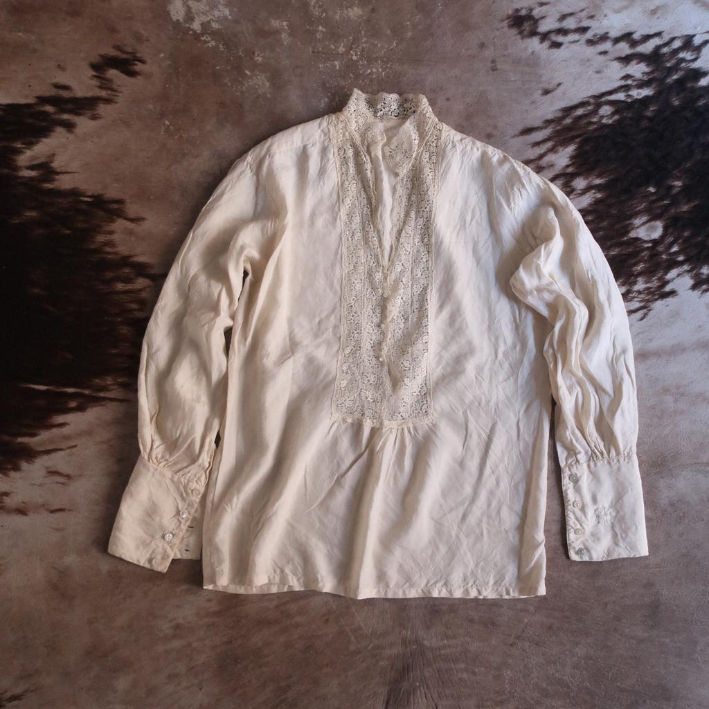 Antique lace zmai's shirt