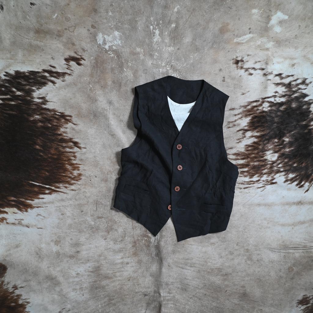 Vest #0 in black linen