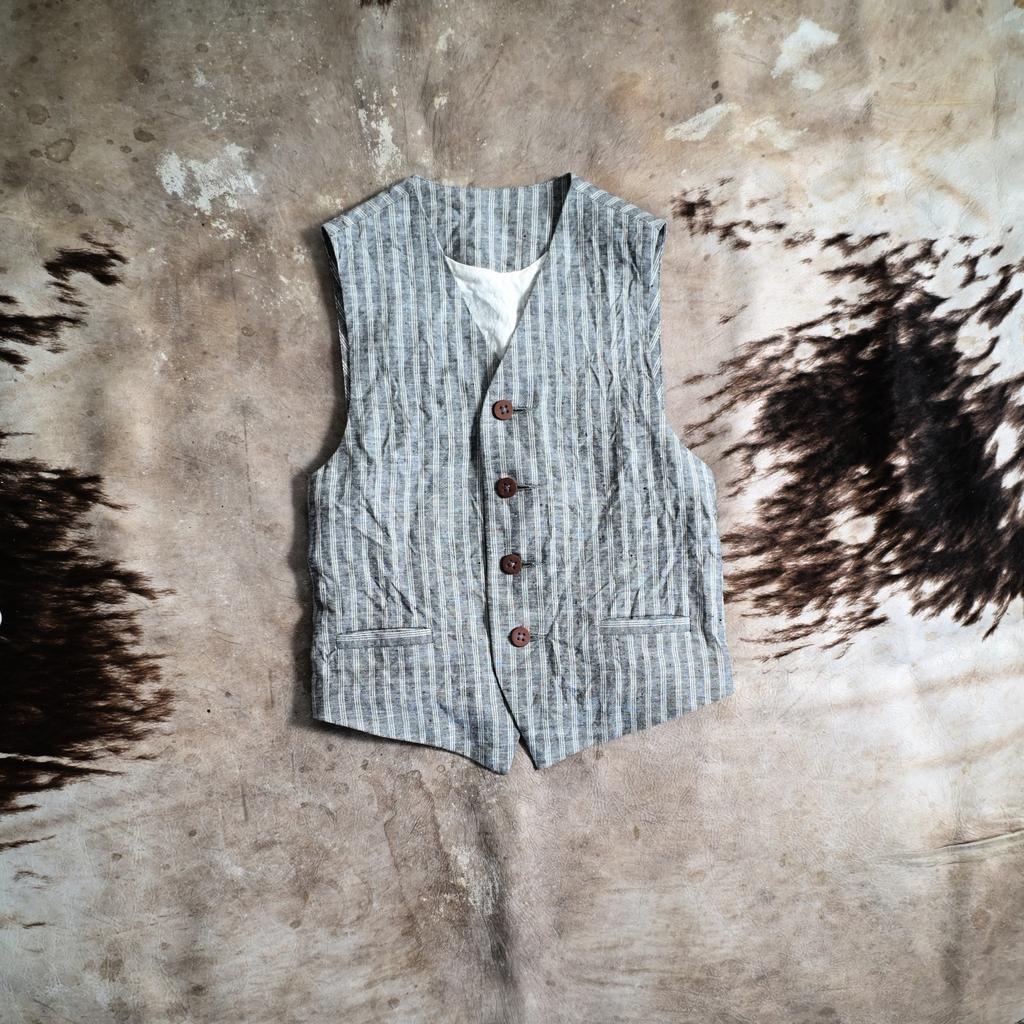 Vest #0 in striped grey linen