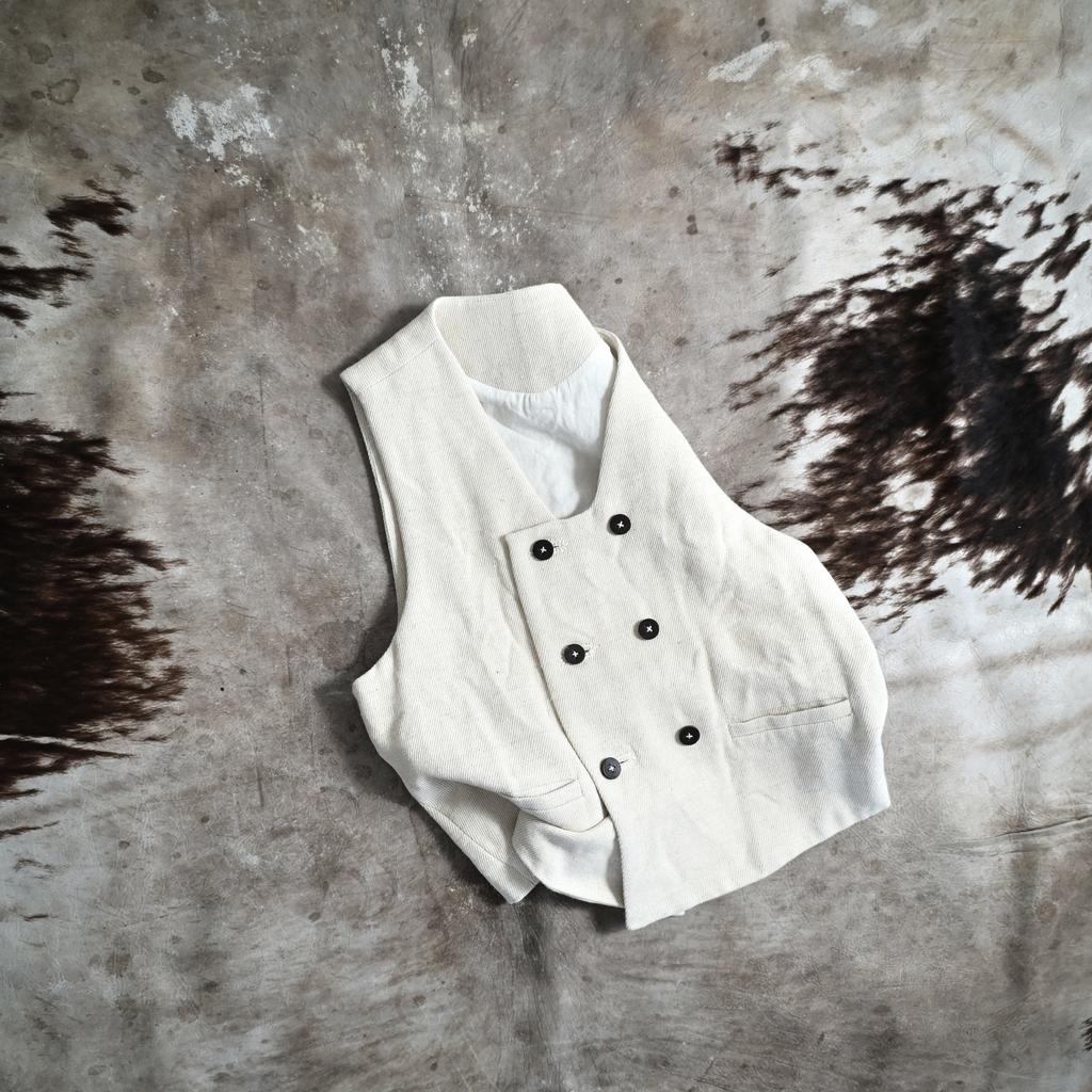 Volkh's vest in undyed Ukrainian wool and hemp blend