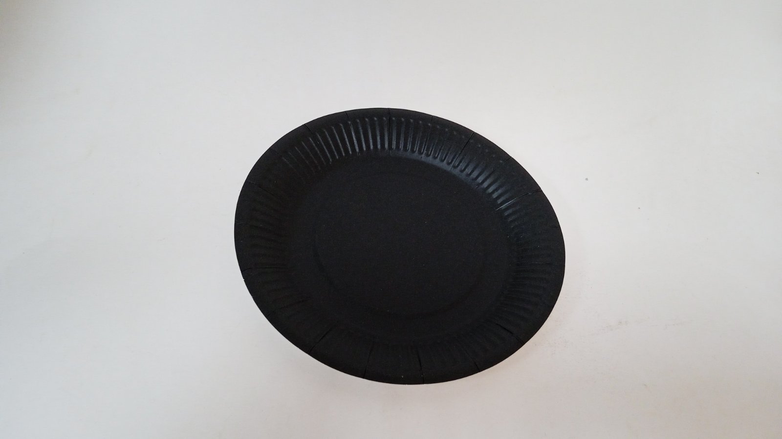 Тарелка круглая 180 мм, мелованная, "черная", 100 штук/упак.