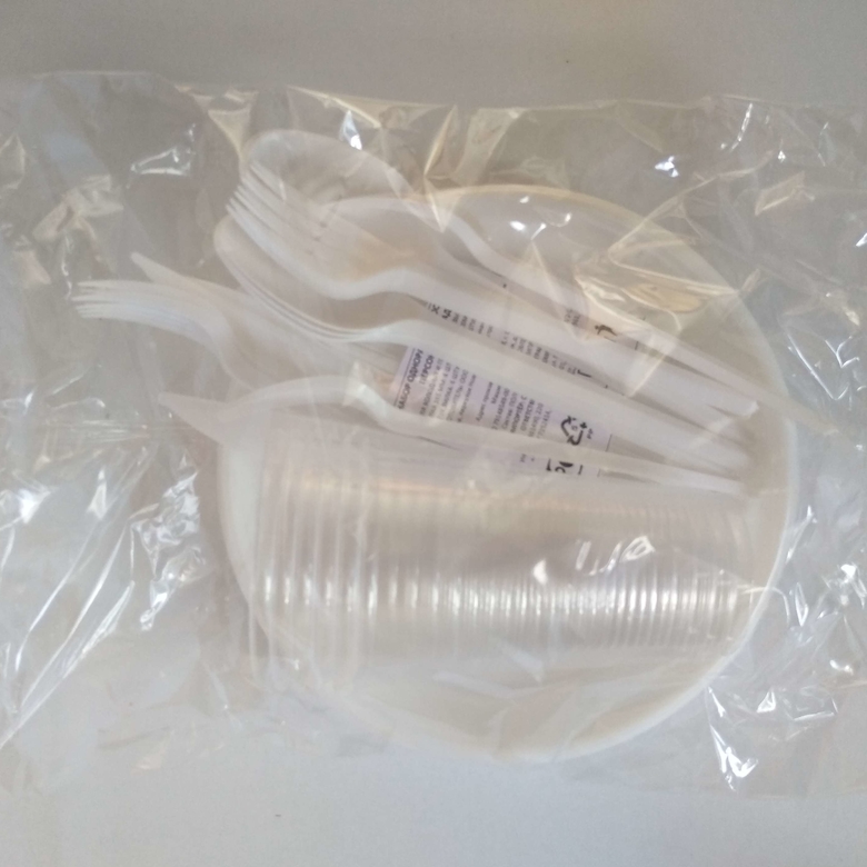 Набор на 6 персон ПЭ, ПС (по 6 вилок, ложек, ножей, тарелок, стаканов)