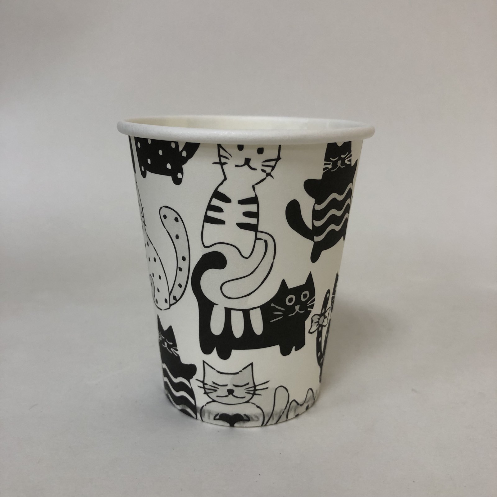 Стакан бумажный 200/225 мл «Котики», 50 штук/упак.
