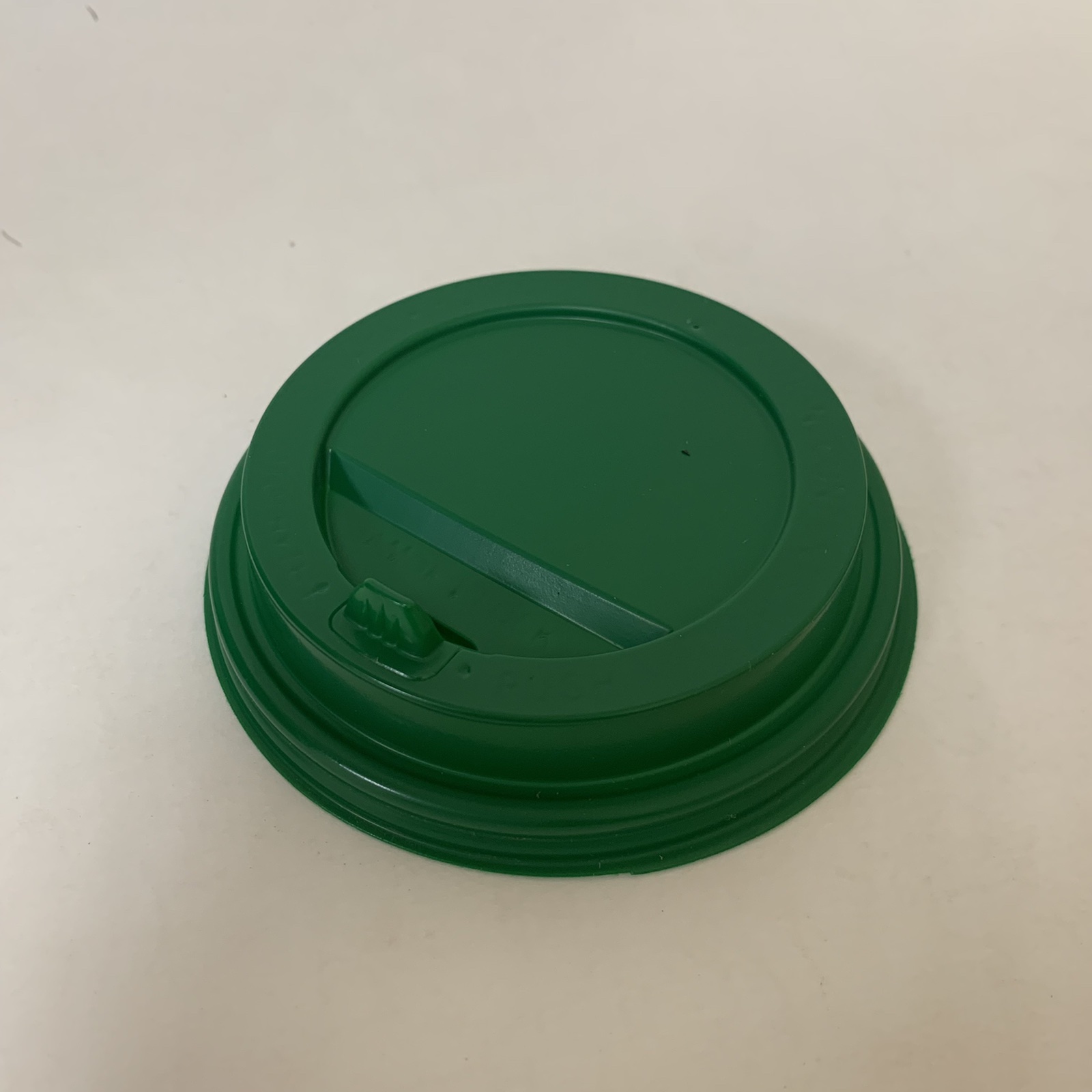 Крышка 90 мм, зеленая, с закрывающимся питейником, 100 штук/упак.