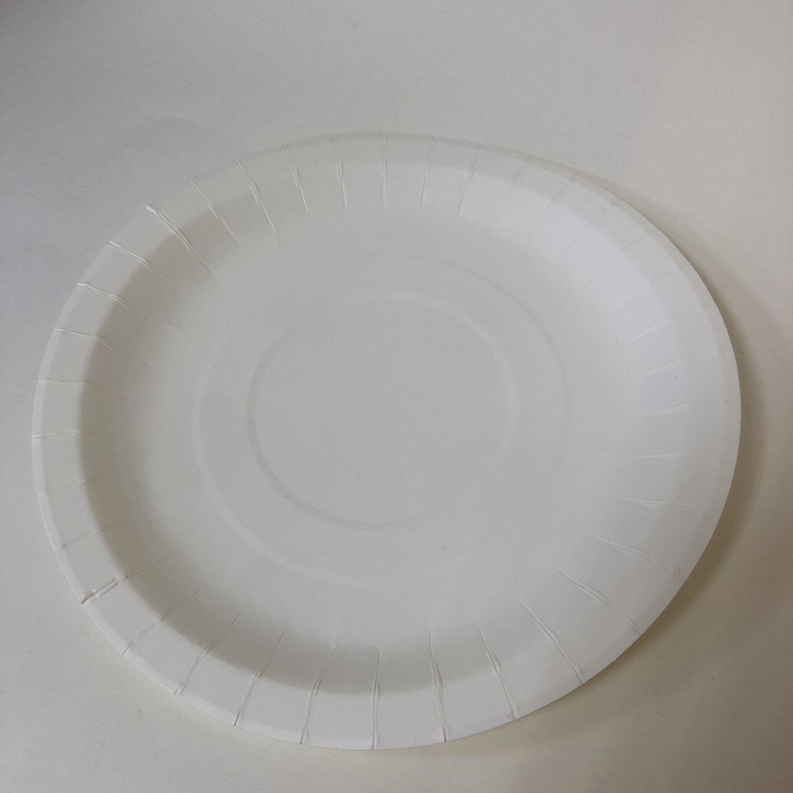 Тарелка бумажная круглая большая  228 мм, БЕЛАЯ 100 штук/упак.