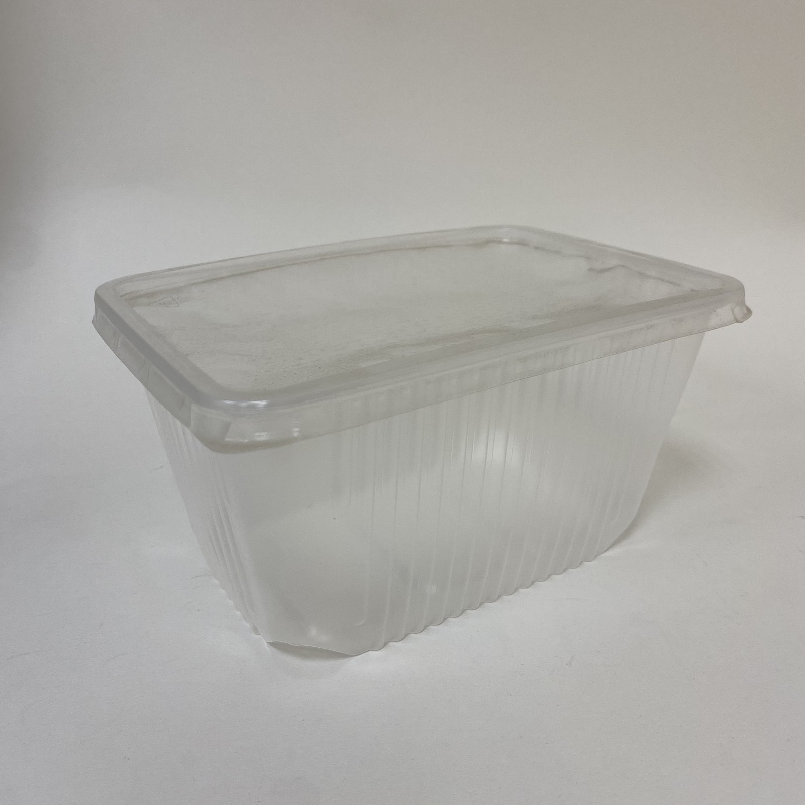 Контейнер  1500 мл с крышкой, прозрачный, 50 штук/упак.