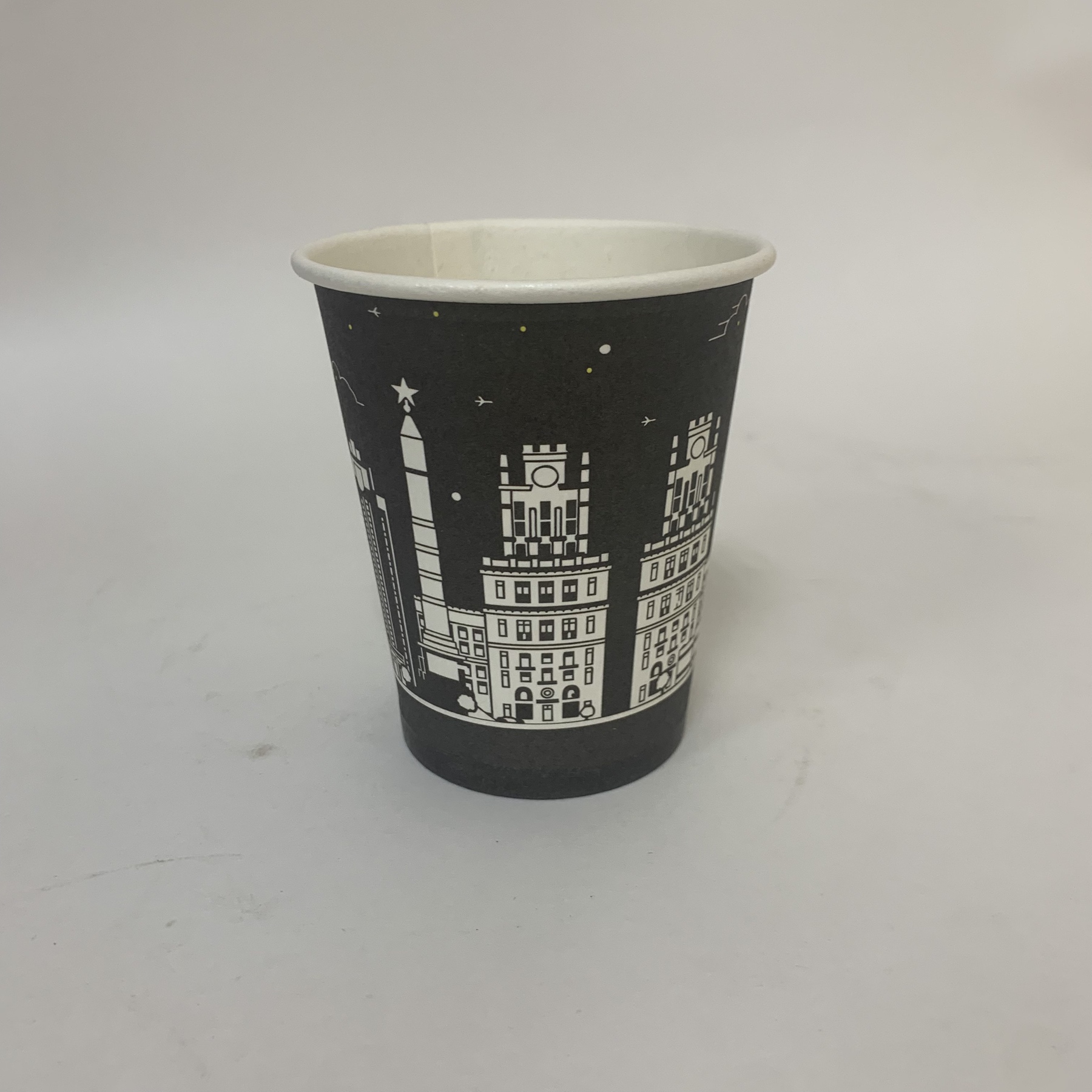 Стакан бумажный 200/225 мл «Ночной Минск», 50 штук/упак.